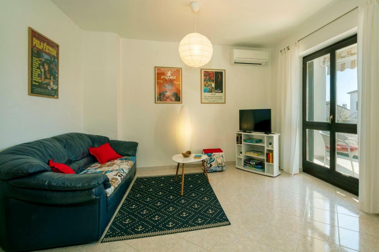 Apartment Kika ポレッチ エクステリア 写真